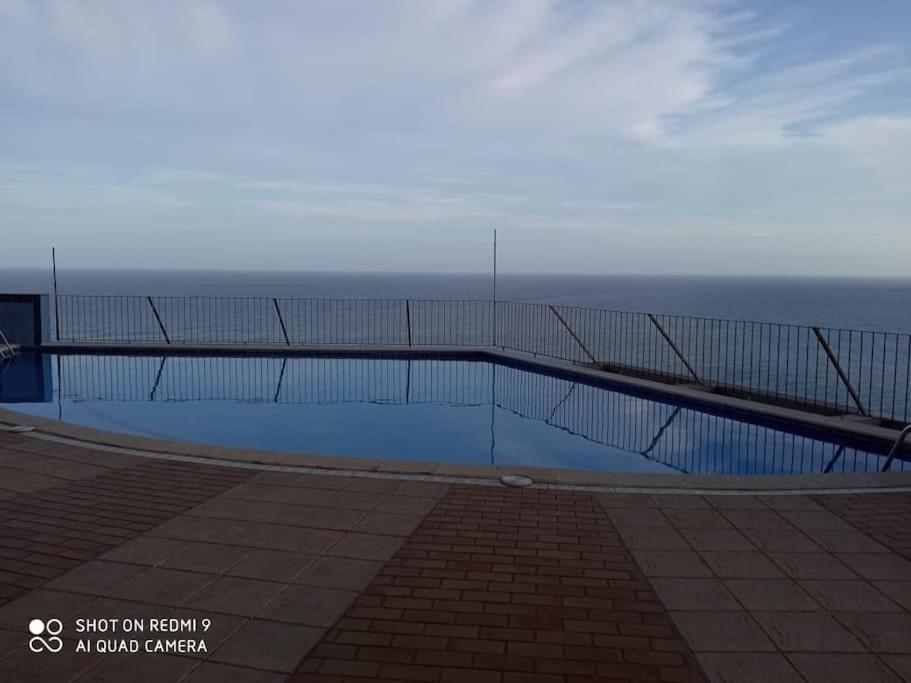Piso En La Primera Linea Del Mar Con 2 Dormitorios ベニドルム エクステリア 写真