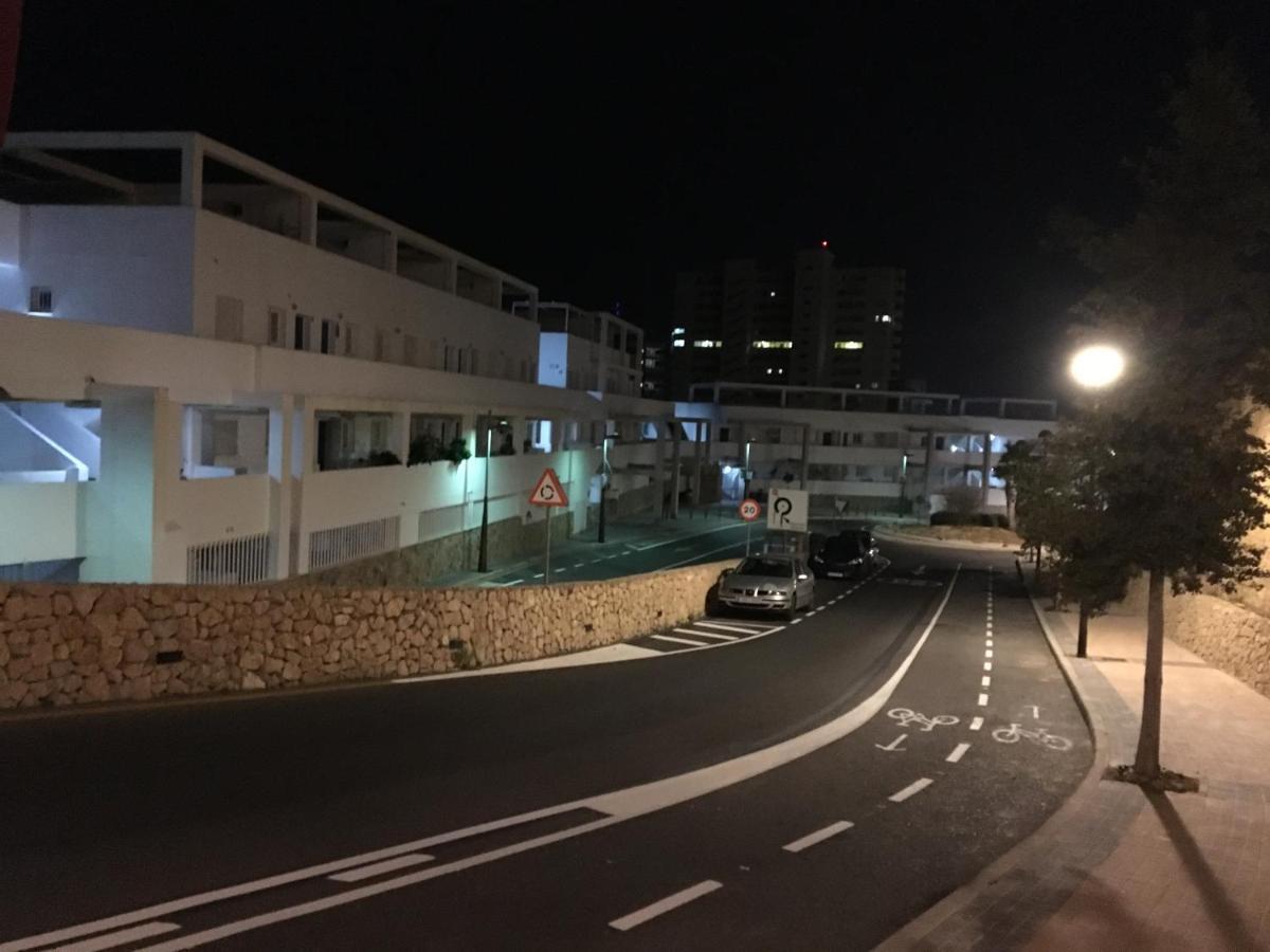 Piso En La Primera Linea Del Mar Con 2 Dormitorios ベニドルム エクステリア 写真